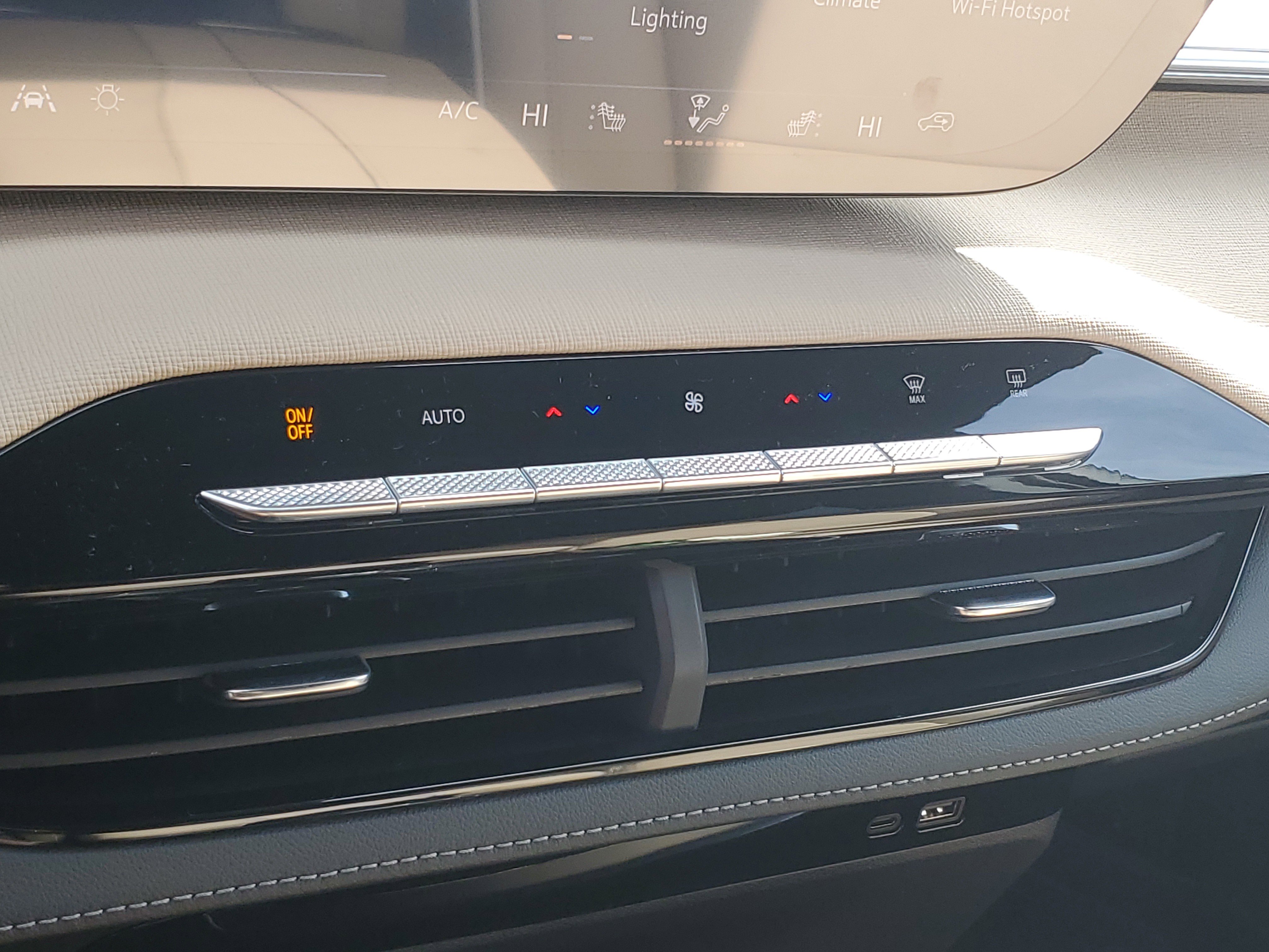 New 2026 Buick Enclave Preferred w/ LPO, Floor Liner Package image 20