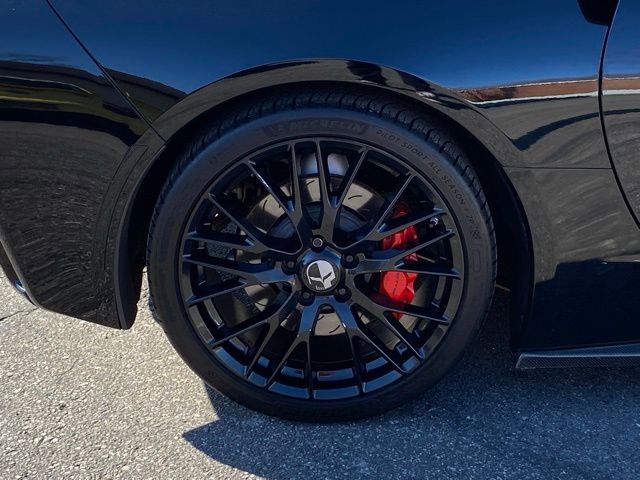Used 2016 Chevrolet Corvette Stingray Coupe w/ Carbon Flash Badge Package RWD image 11