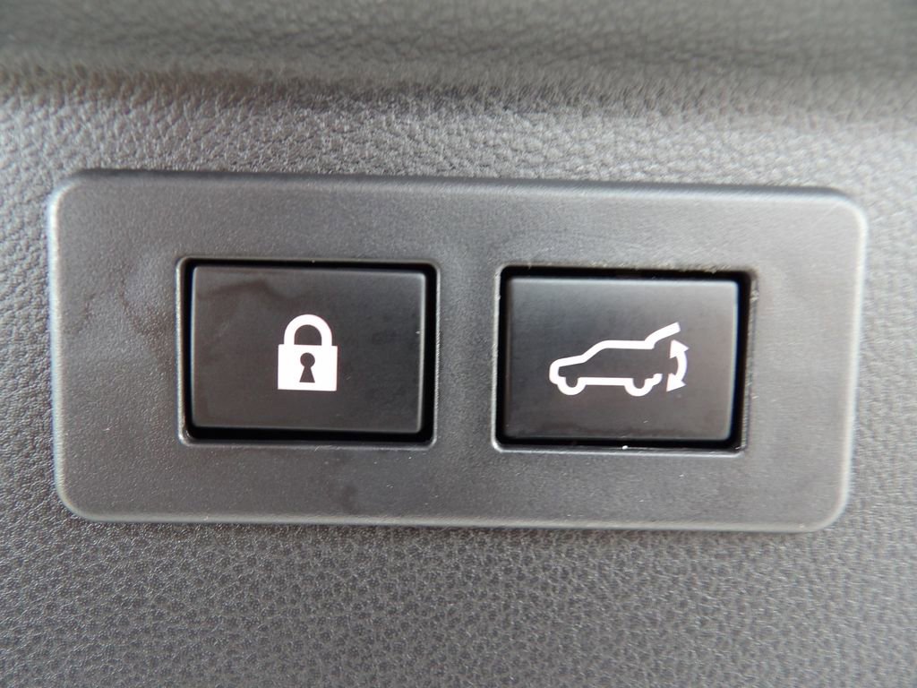 Used 2023 Subaru Forester Touring image 30