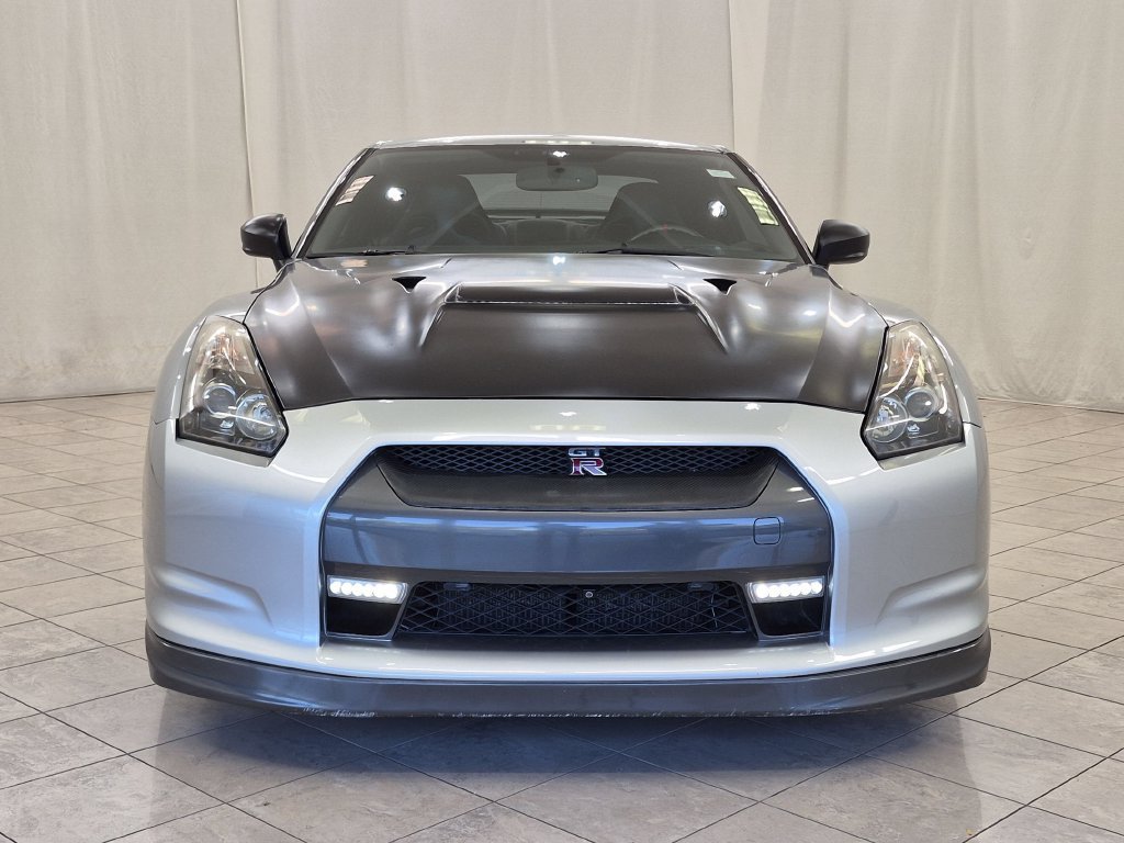 Used 2009 Nissan GT-R Premium AWD/4WD image 3