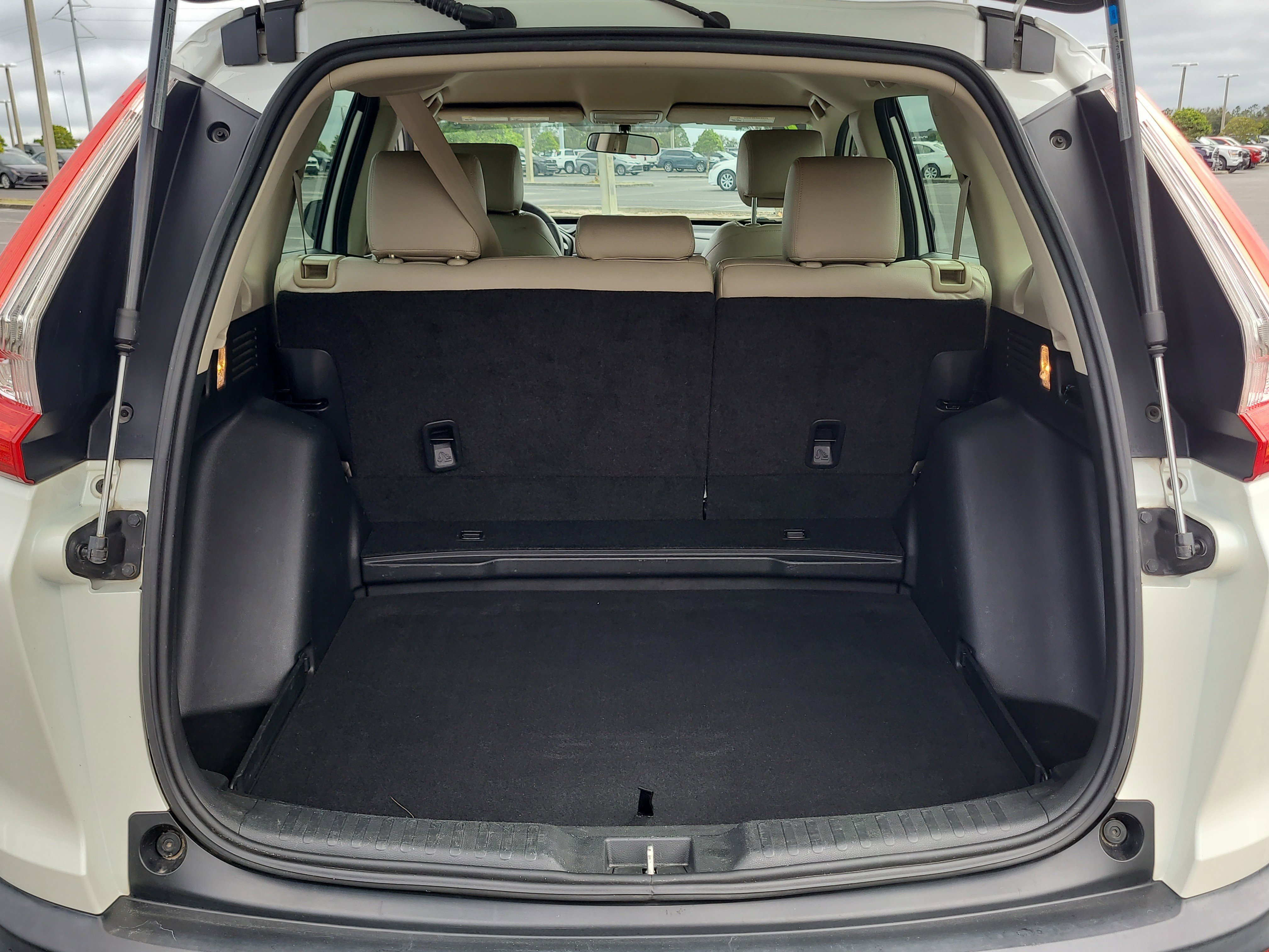 Used 2017 Honda CR-V LX image 11