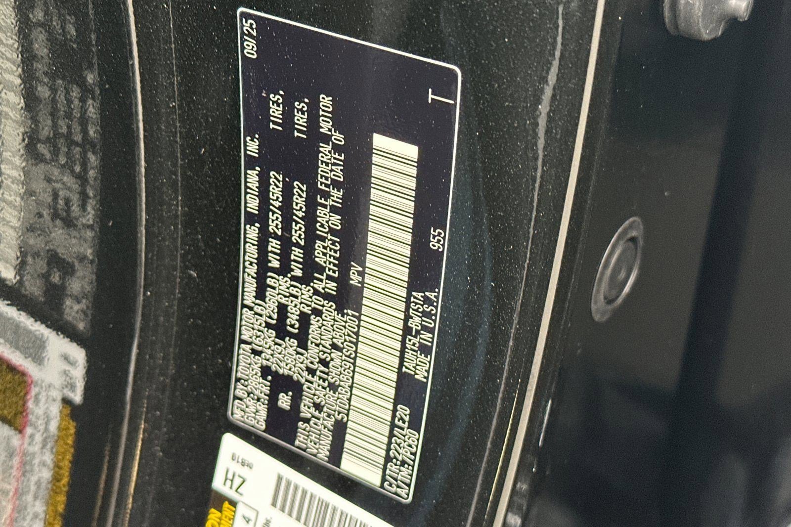 New 2026 Lexus TX 500h AWD image 18