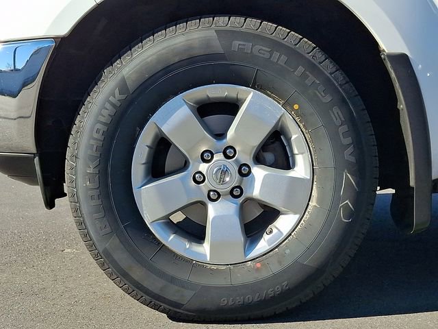 Used 2010 Nissan Frontier SE image 8