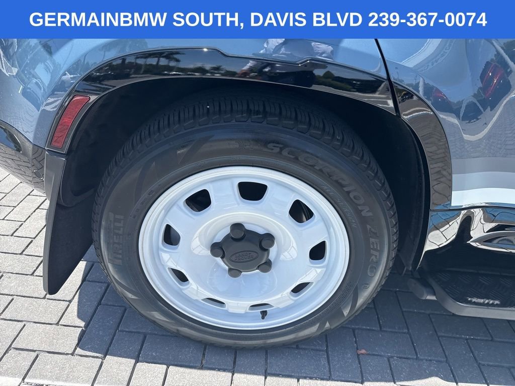 Used 2025 Land Rover Defender 110 S AWD/4WD image 21