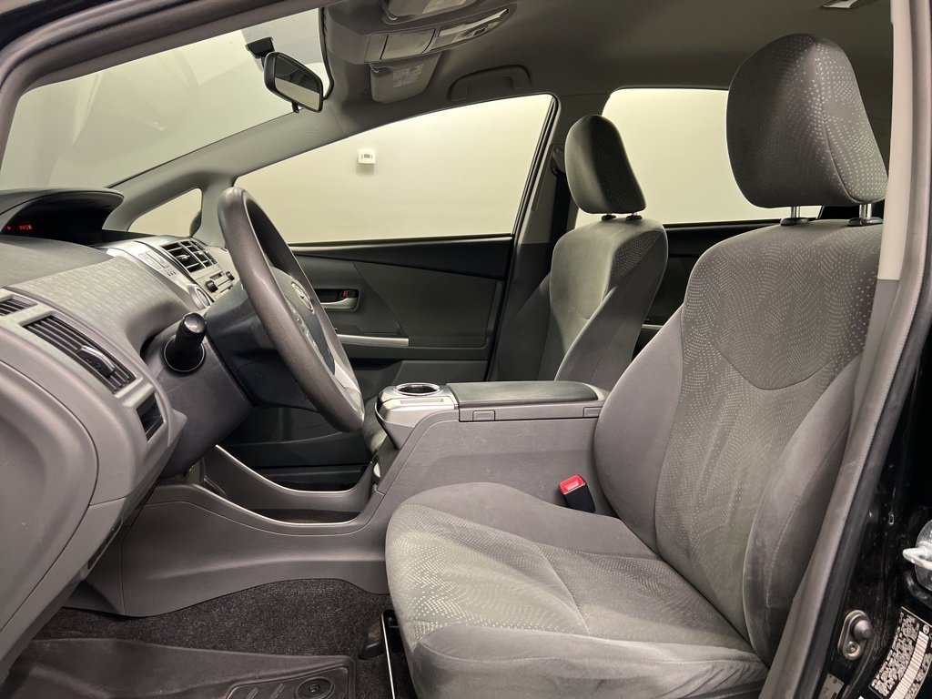 Used 2014 Toyota Prius V Three image 26