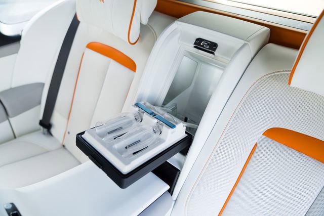 Used 2023 Rolls-Royce Cullinan w/ Cullinan Package image 42