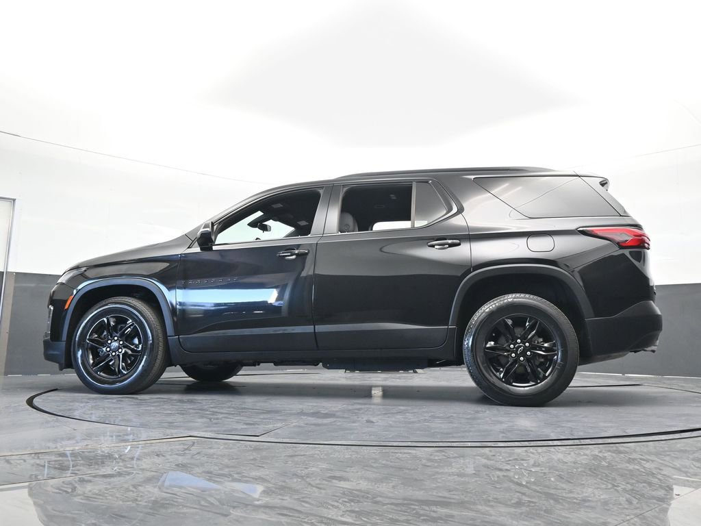 Used 2023 Chevrolet Traverse LT w/ Midnight/Sport Edition image 60