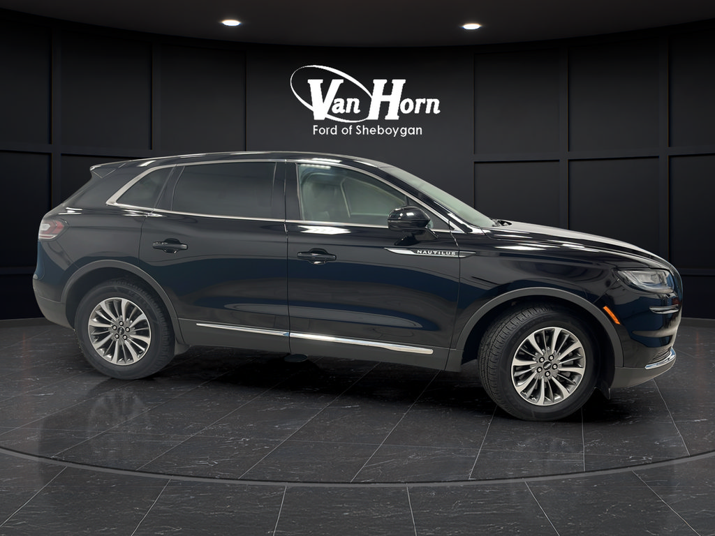 Used 2023 Lincoln Nautilus AWD w/ Premium Package image 8