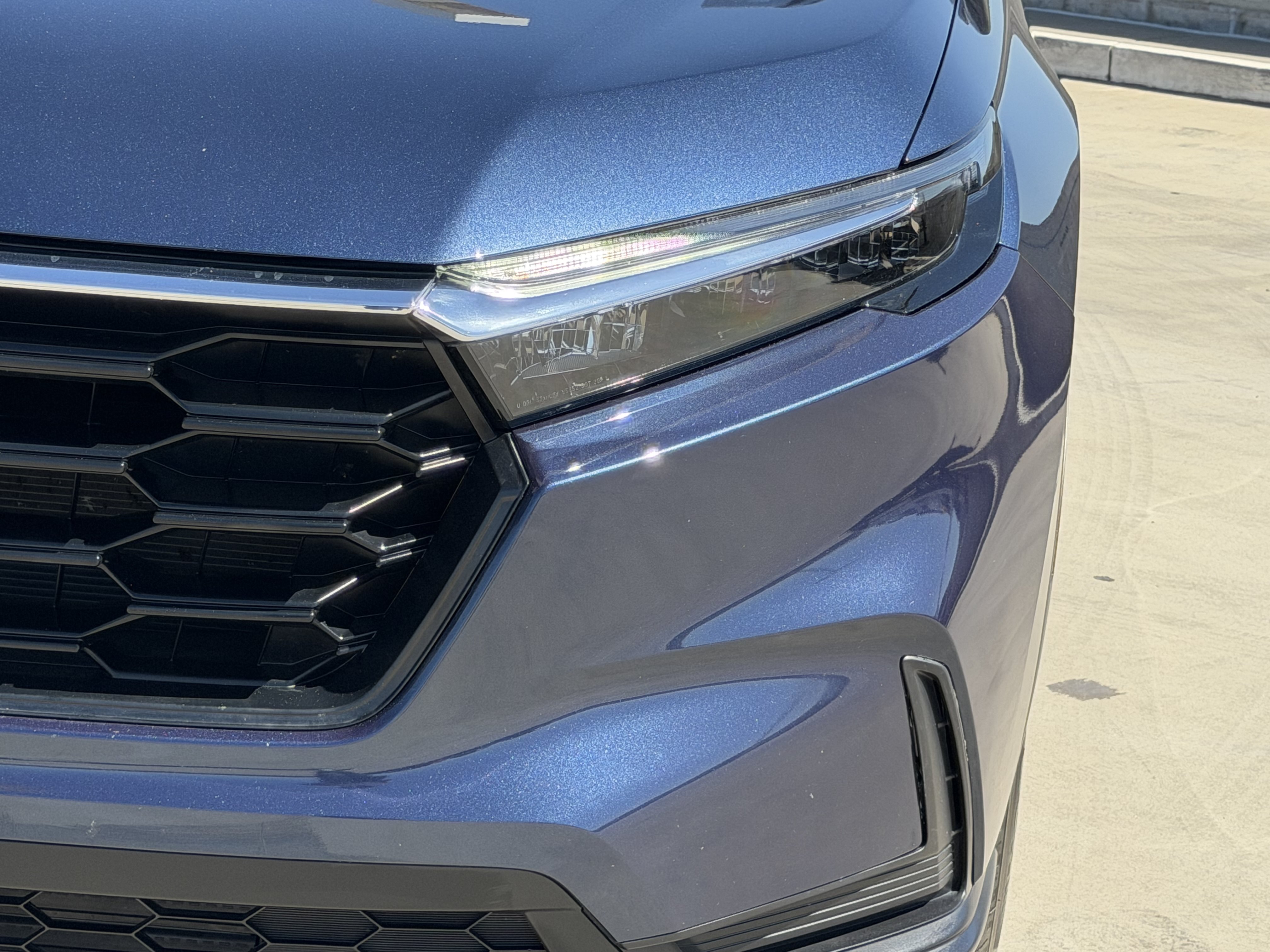 Used 2025 Honda CR-V LX image 13