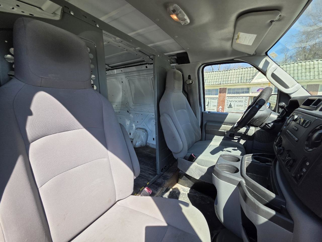 Used 2013 Ford E-250 and Econoline 250 w/ PWR Group image 18