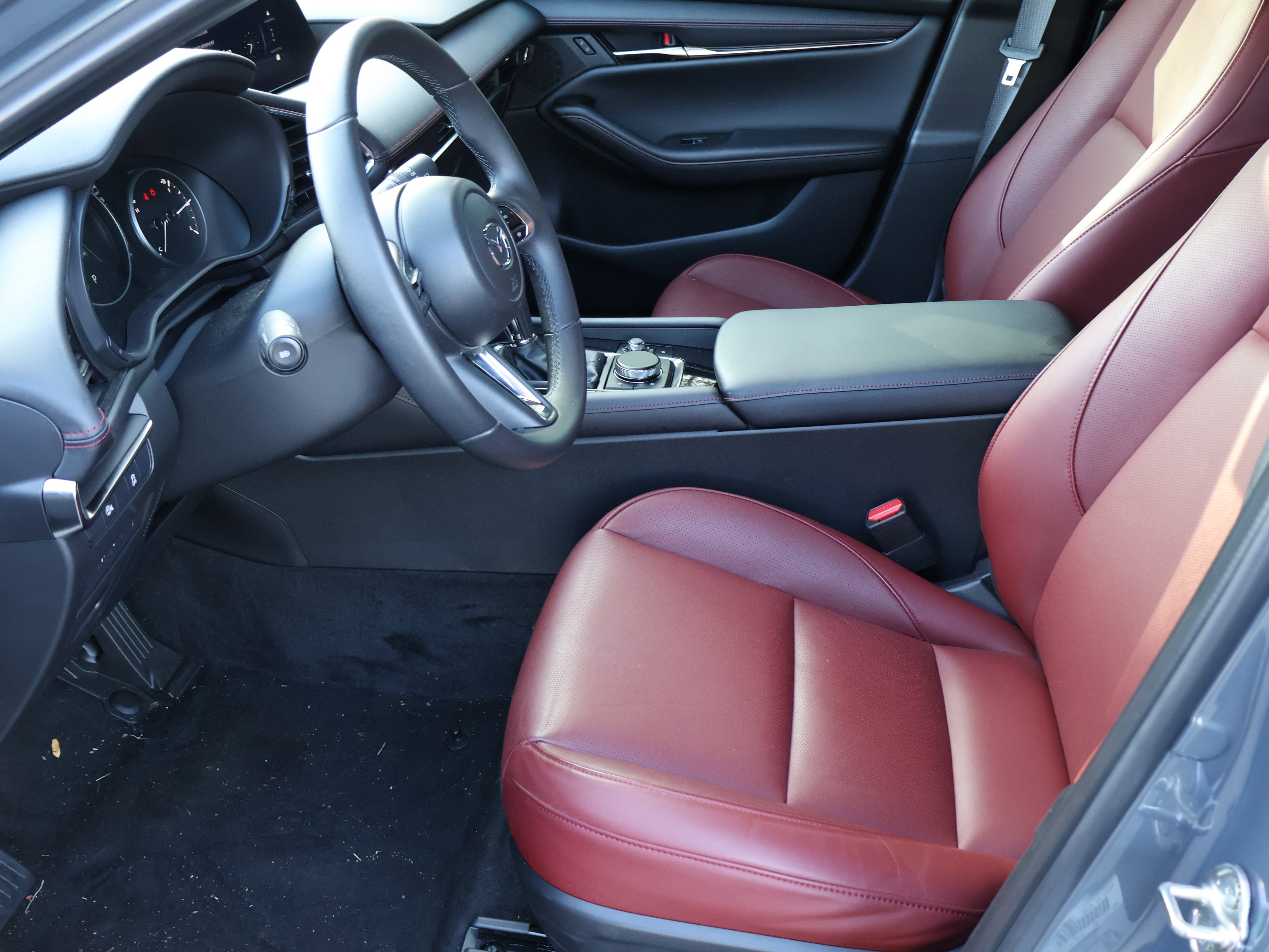 Certified 2025 MAZDA MAZDA3 Carbon image 39