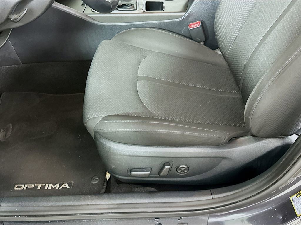 Used 2017 Kia Optima Premium w/ Hybrid Convenience Package FWD image 9