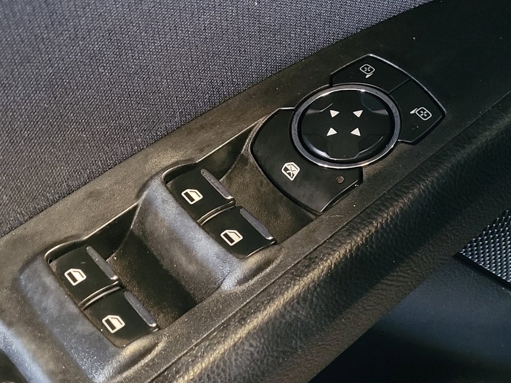 Used 2019 Ford Fusion SE FWD image 27