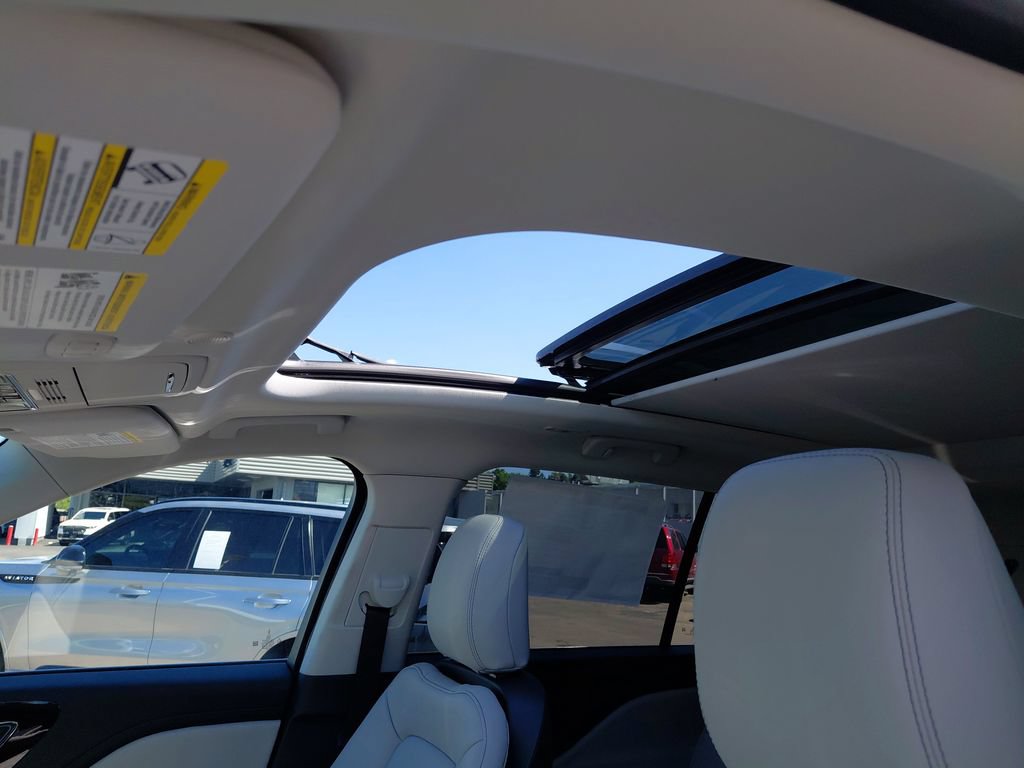 New 2026 Lincoln Aviator AWD image 33