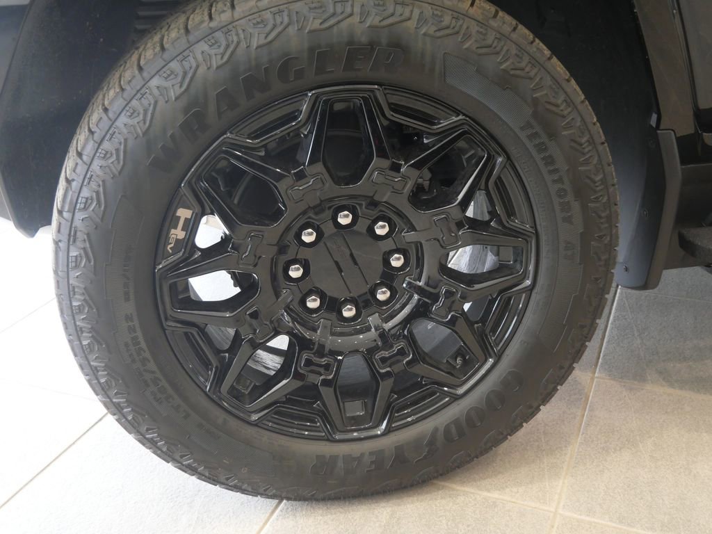 New 2026 GMC Hummer EV SUV w/ LPO, Dark Essentials Package image 10