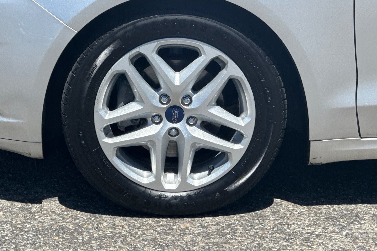 Used 2016 Ford Fusion SE FWD image 27