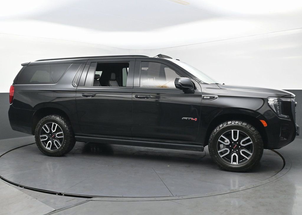 Used 2023 GMC Yukon XL AT4 w/ AT4 Premium Package image 6