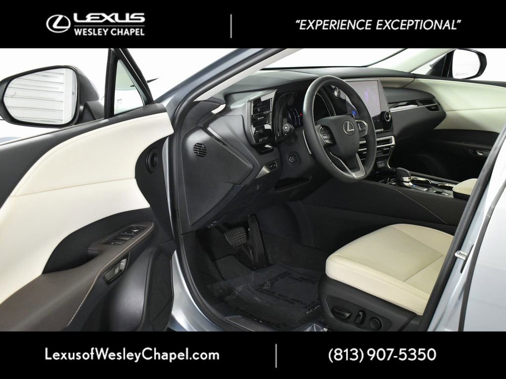 Used 2024 Lexus RX 350 FWD w/ Technology Package image 20