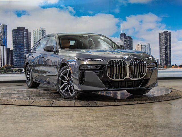 Used 2026 BMW 740i xDrive w/ Premium Package AWD/4WD video 1