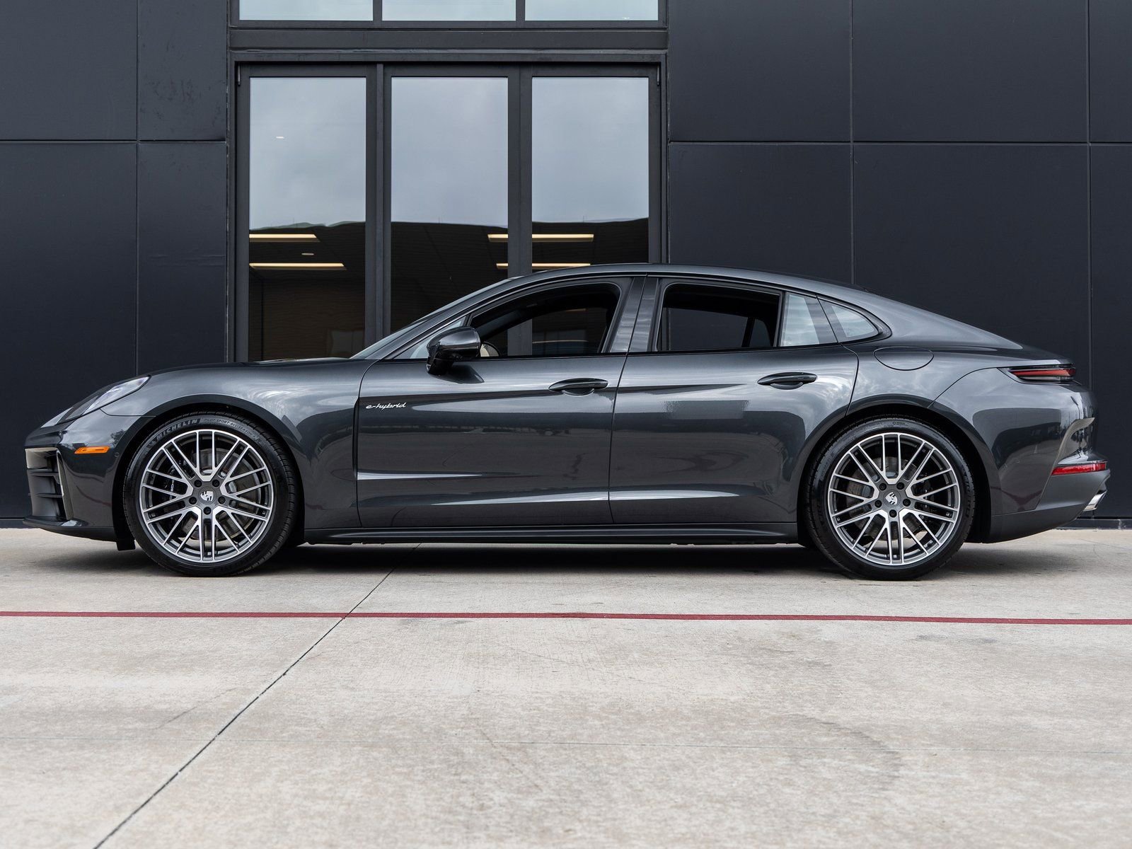 New 2026 Porsche Panamera 4 AWD/4WD image 2