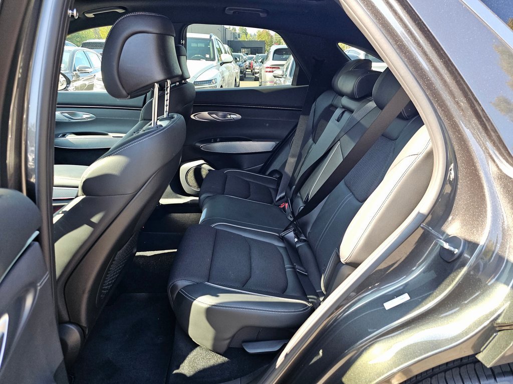 Used 2025 Genesis GV70 3.5T Sport image 23