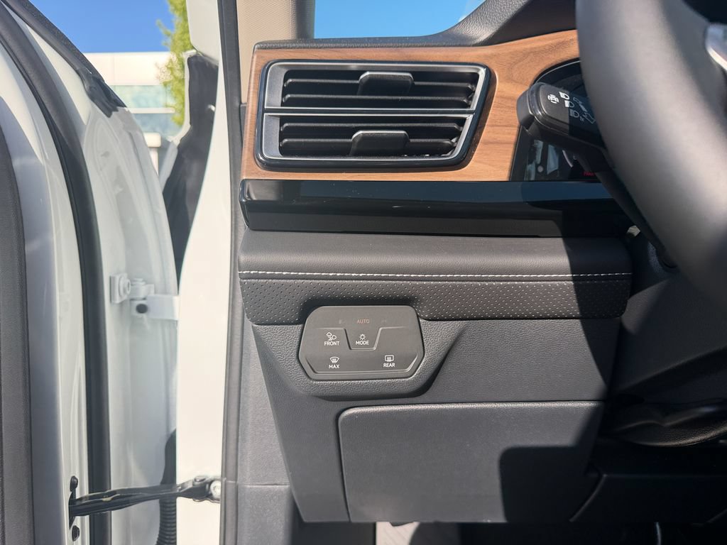 New 2026 Volkswagen Atlas SE FWD image 19