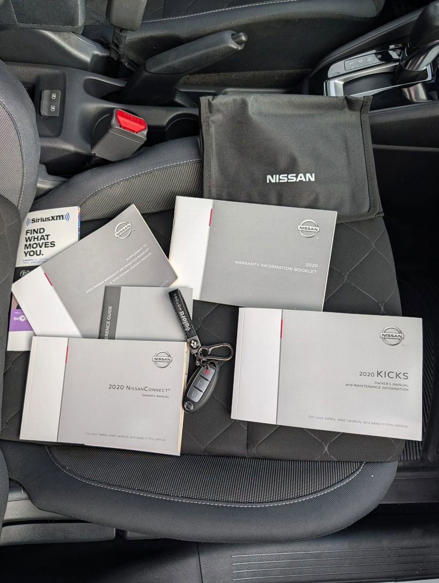 Used 2020 Nissan Kicks S image 11