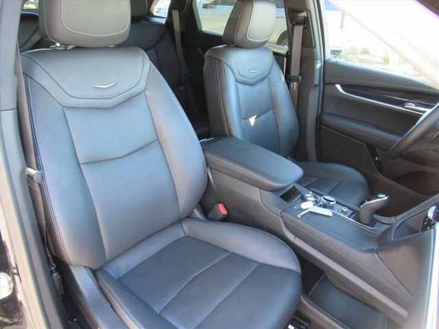 Certified 2025 Cadillac XT5 Premium Luxury image 10