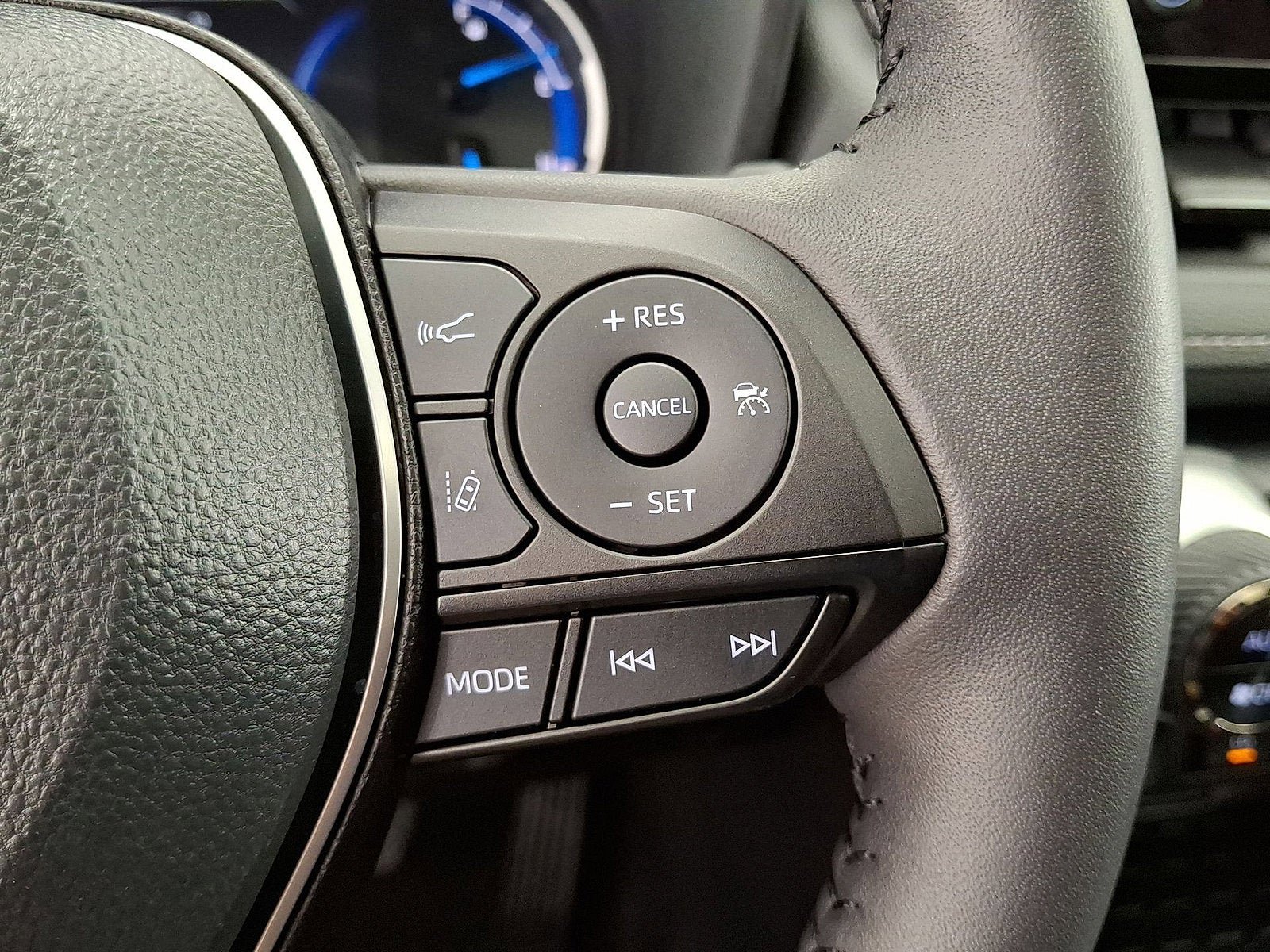 Certified 2025 Toyota RAV4 XLE w/ Convenience Package AWD/4WD image 18