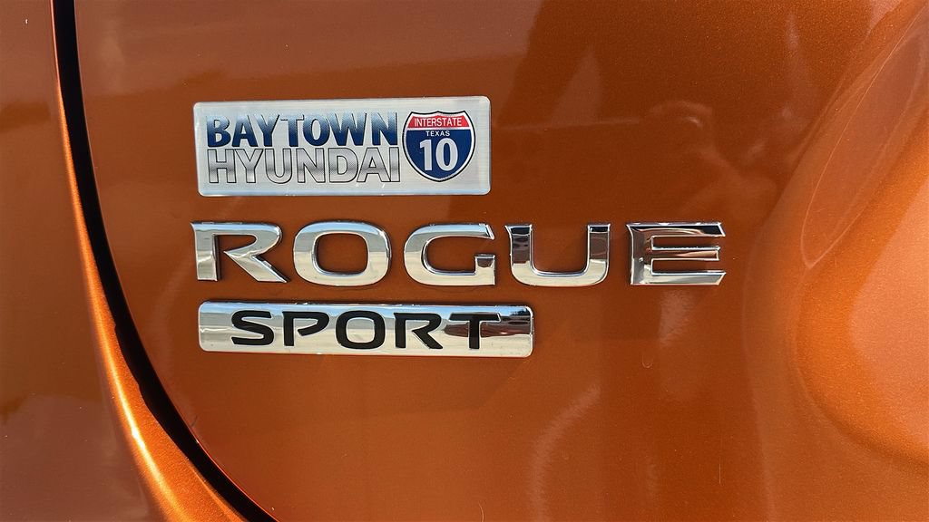 Used 2021 Nissan Rogue Sport SL w/ Premium Package FWD image 6