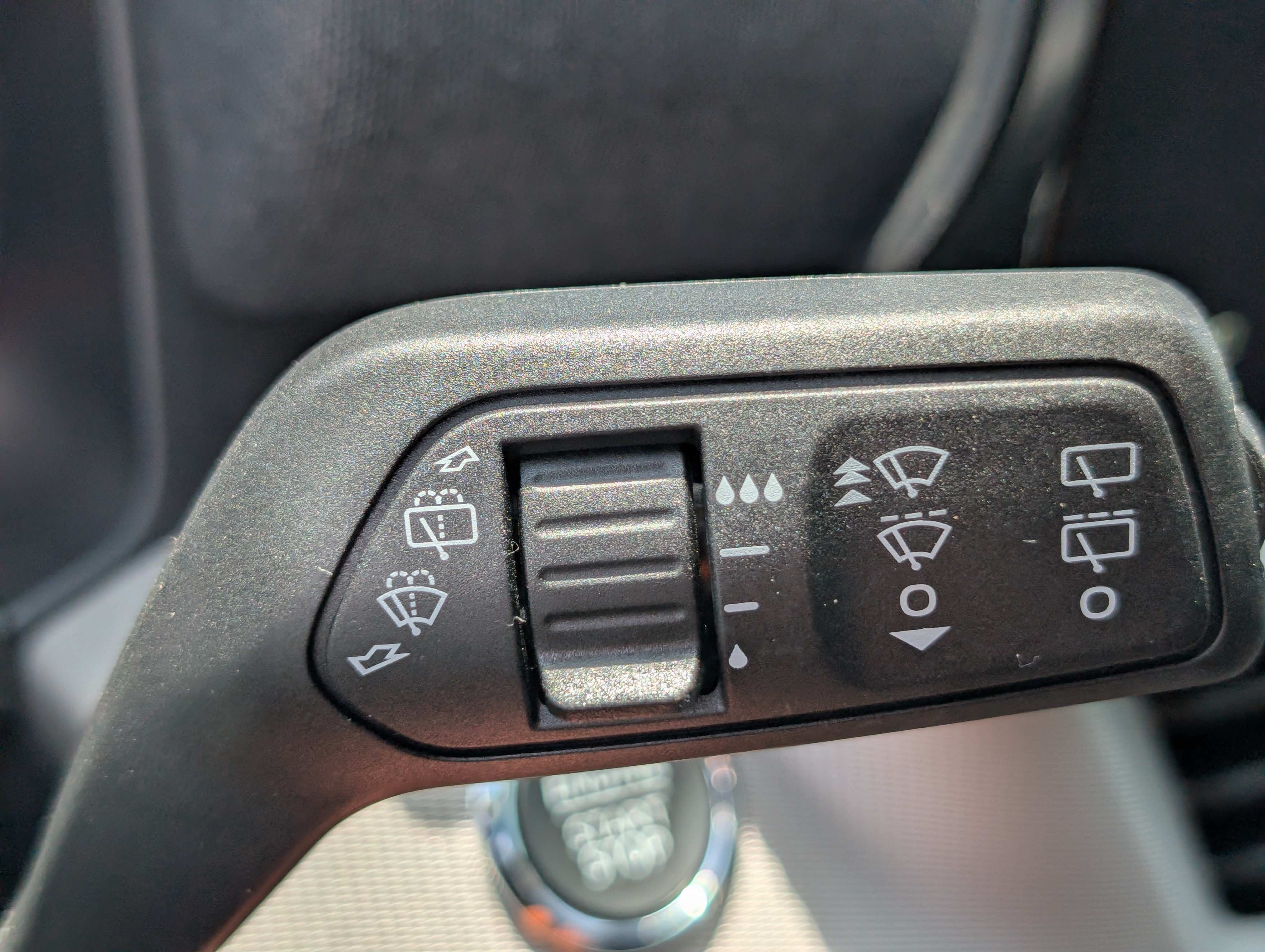 New 2026 Ford Explorer Active RWD image 26