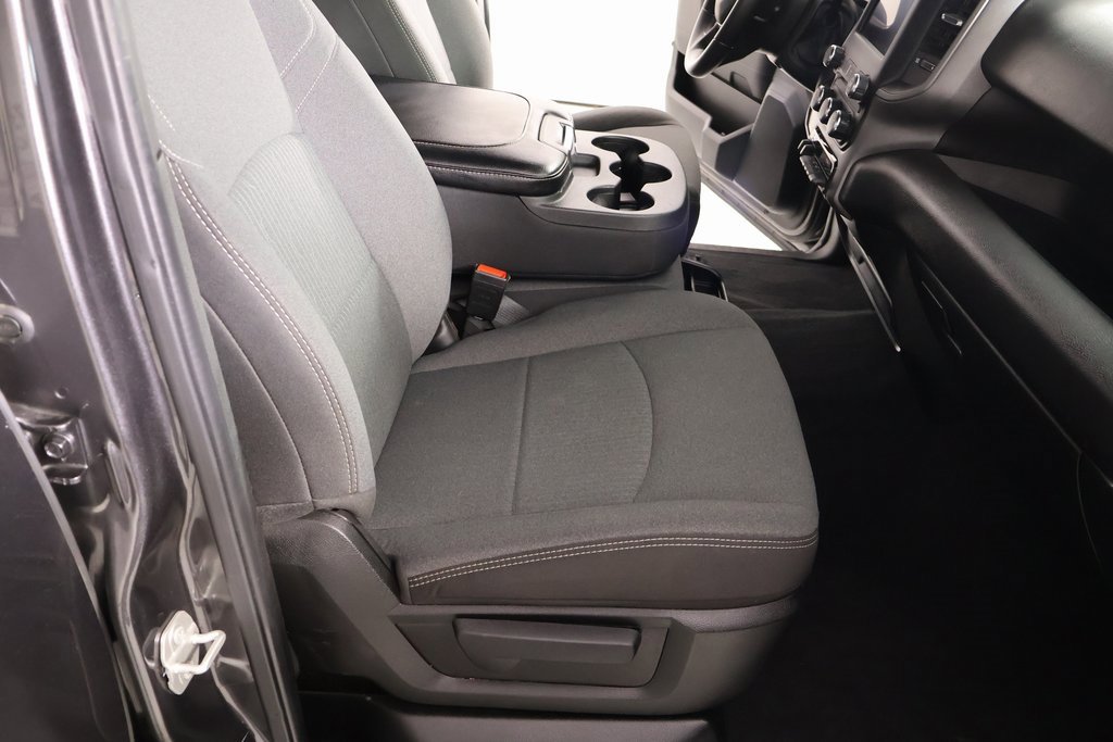 Used 2024 RAM 2500 Tradesman w/ Chrome Appearance Group image 12