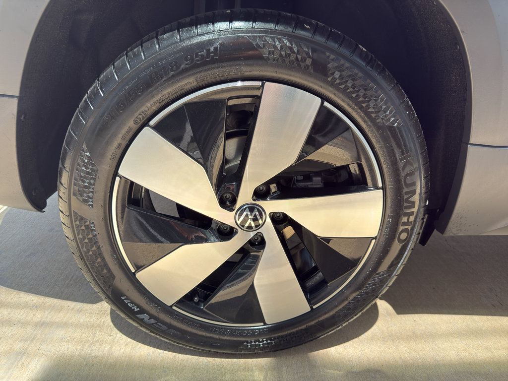 New 2025 Volkswagen Taos S image 20