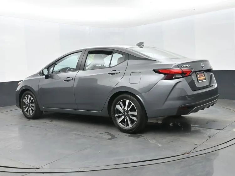 Used 2024 Nissan Versa SV image 9