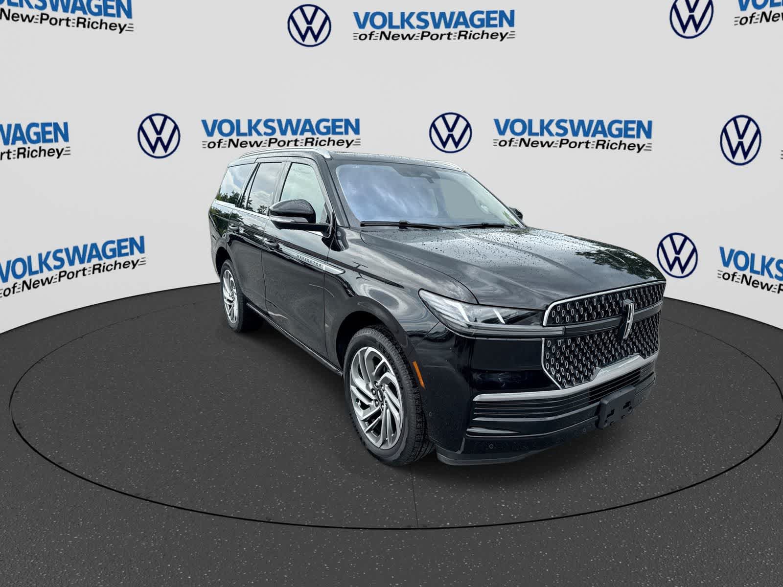 Used 2025 Lincoln Navigator Reserve AWD/4WD image 16