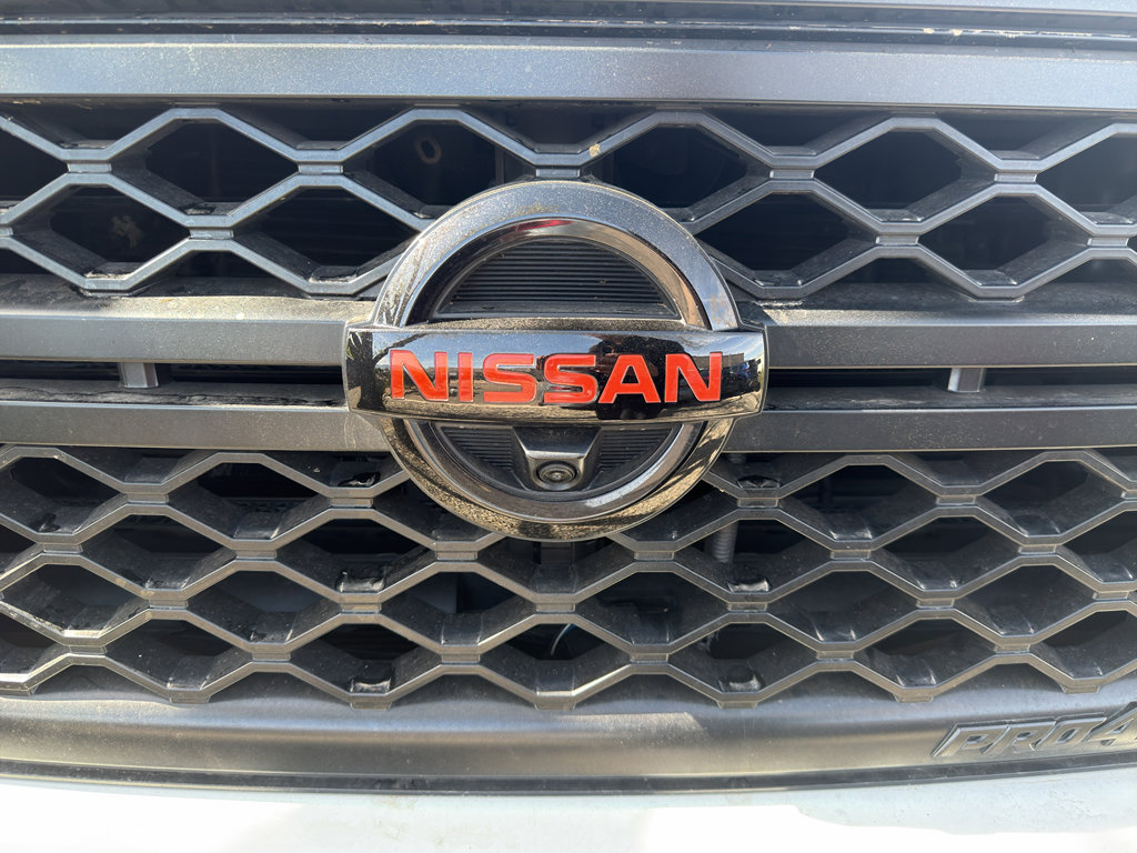 Used 2021 Nissan Titan PRO-4X w/ Pro-4x Convenience Package image 3
