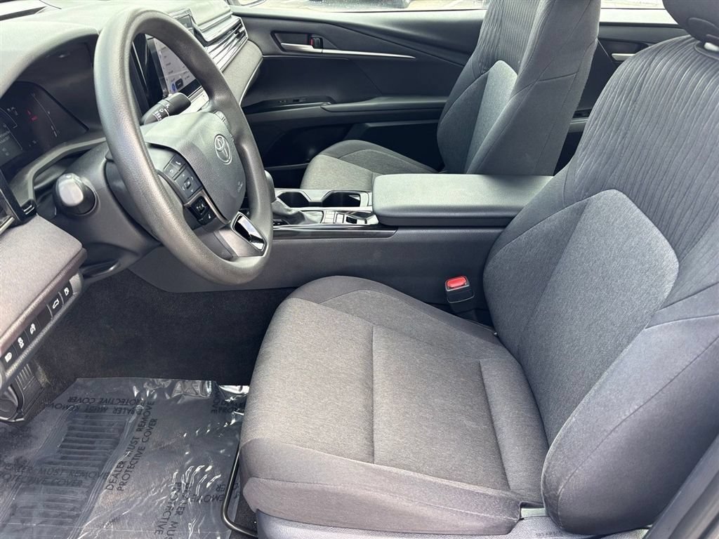 Used 2025 Toyota Camry LE FWD image 14