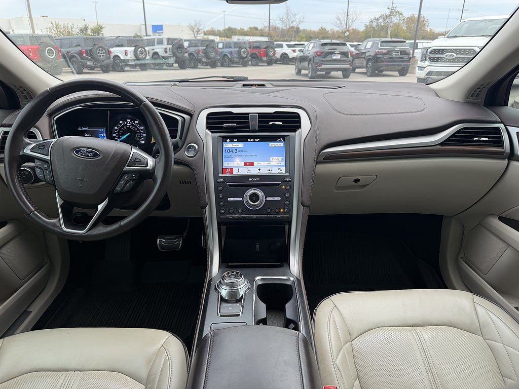 Used 2017 Ford Fusion Platinum FWD image 10