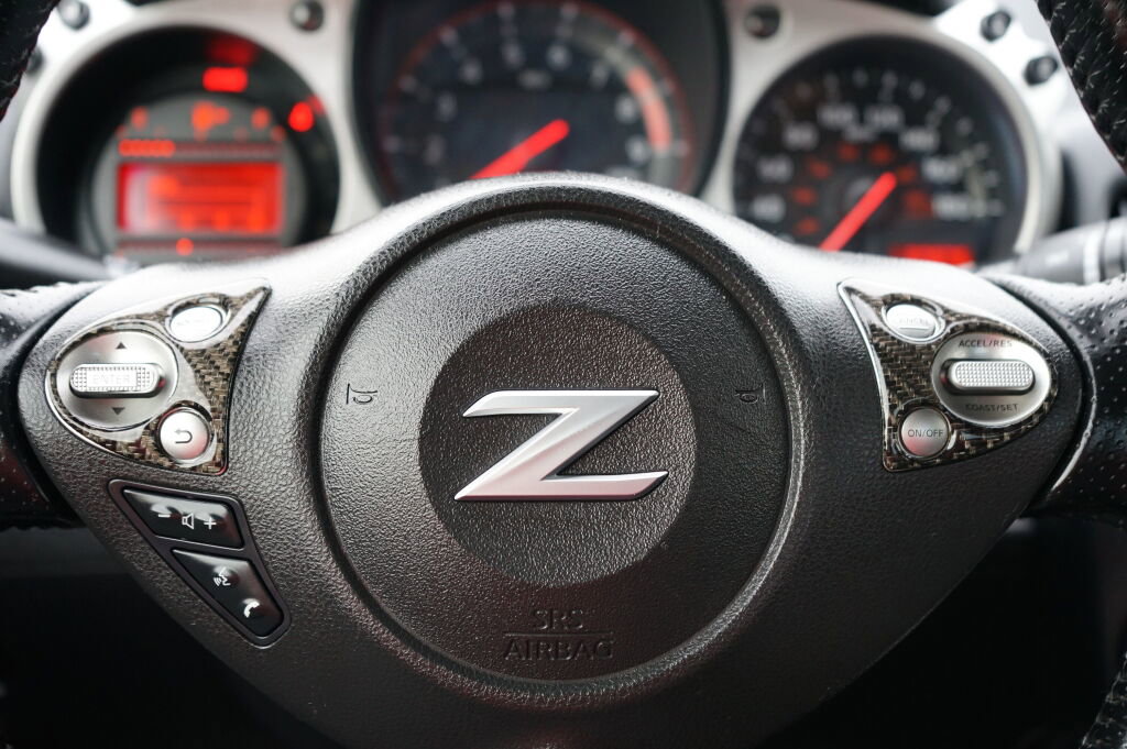 Used 2016 Nissan 370Z Coupe image 21