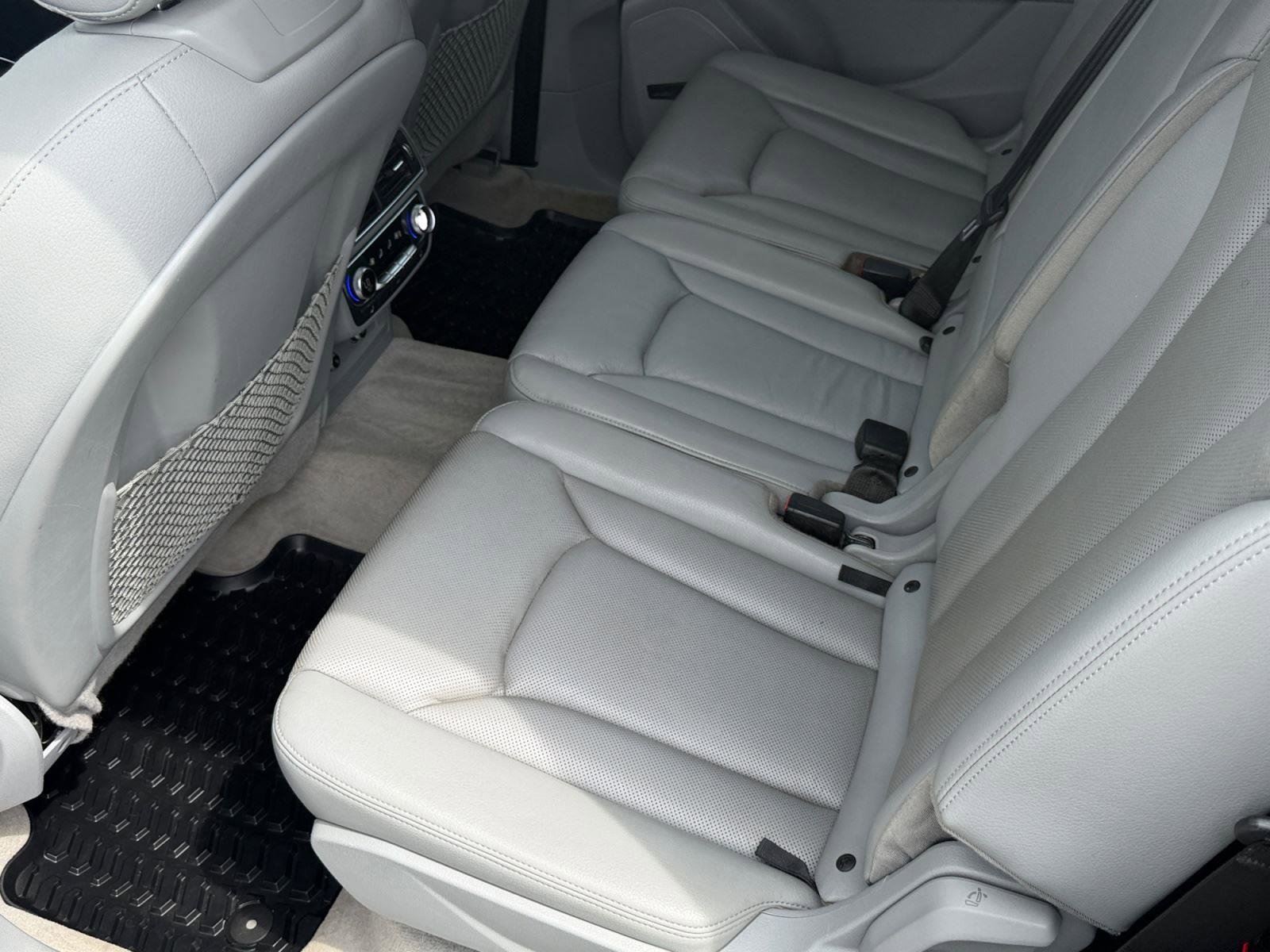 Used 2018 Audi Q7 3.0T Prestige AWD/4WD image 40