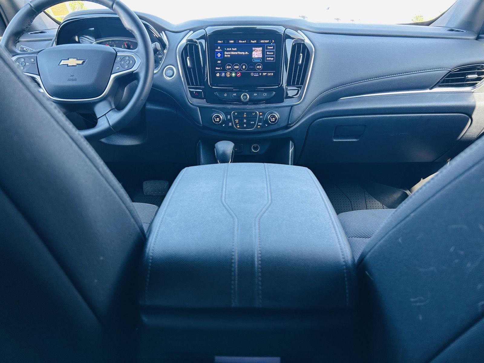 Used 2023 Chevrolet Traverse LT FWD image 25