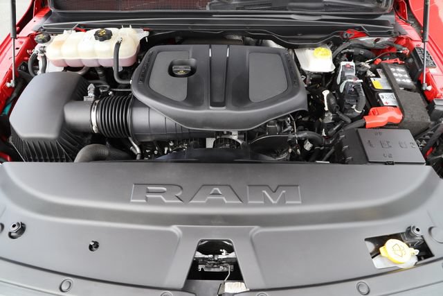 Used 2025 RAM 1500 Warlock AWD/4WD image 9