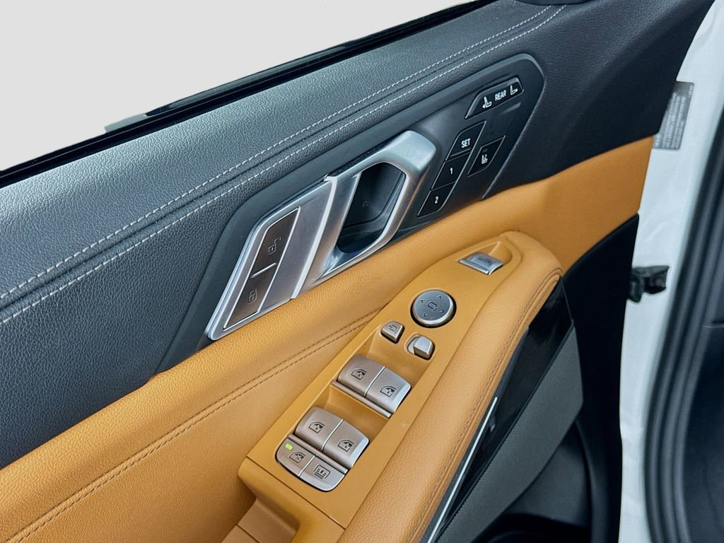 Used 2021 BMW X7 xDrive40i w/ M Sport Package image 18