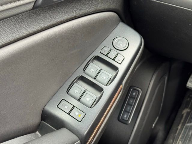 Used 2019 Chevrolet Tahoe LT w/ LT Signature Package image 32