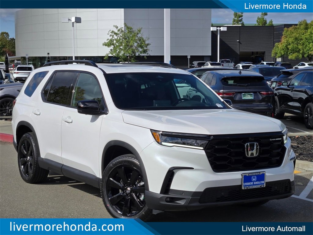New 2025 Honda Pilot Black Edition image 1