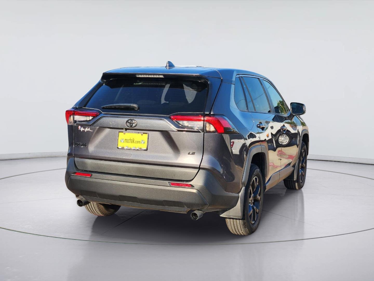 Used 2024 Toyota RAV4 LE FWD image 5