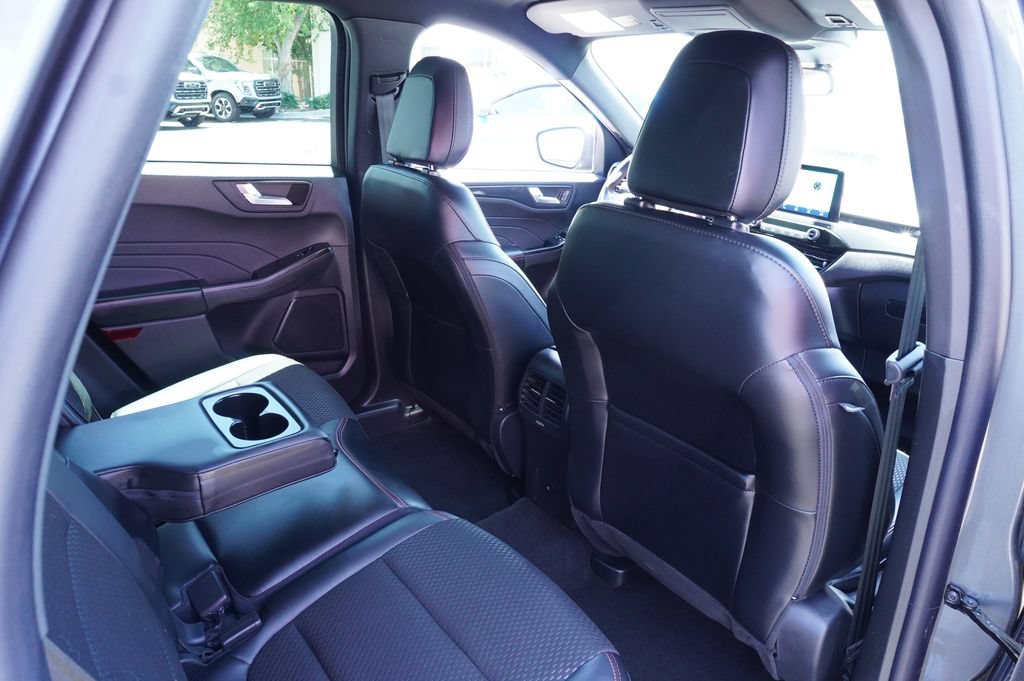 Used 2025 Ford Escape ST-Line w/ Equipment Group 301A FWD image 10