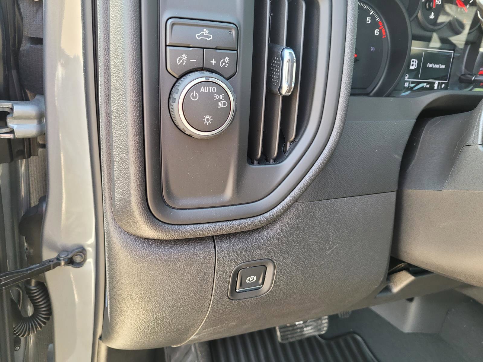 New 2026 Chevrolet Silverado 1500 Custom RWD image 16