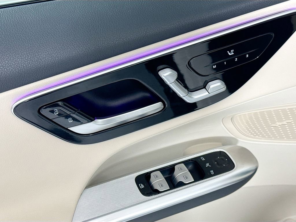 Certified 2026 Mercedes-Benz GLC 300 image 23