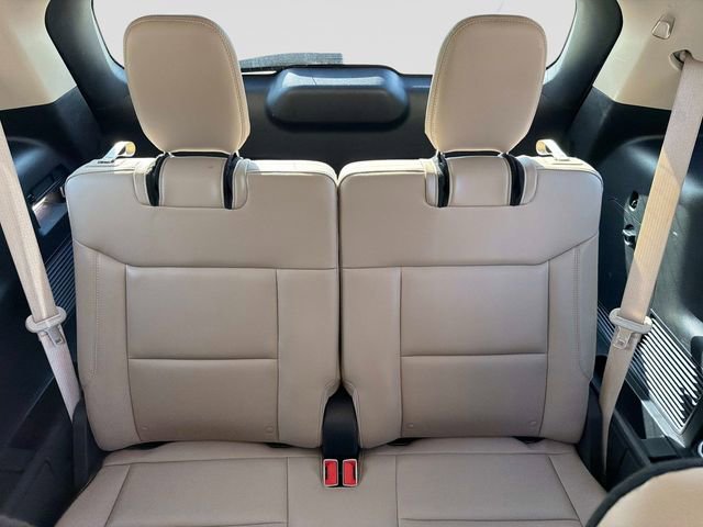 Used 2024 Ford Explorer XLT w/ Equipment Group 202A image 15